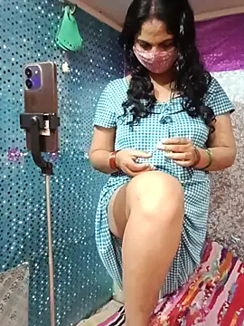 Priyanka_hot88 - Follow in Instagram