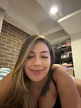 Latina_vanessa - Take off 👚