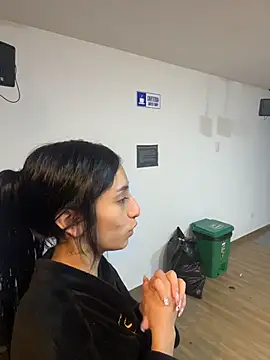 Lucyjoi - Bounce breasts + oil