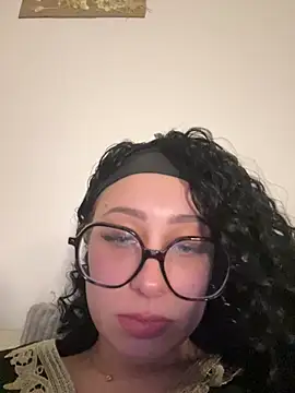 Queenlo_xxx - gagne 2 vidéos très HARD🔥