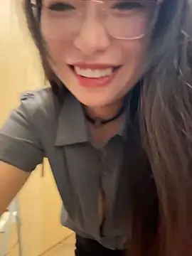 Xianyu-ss - 挑战任务：想办法 让表哥 摸自己胸，不是剧情