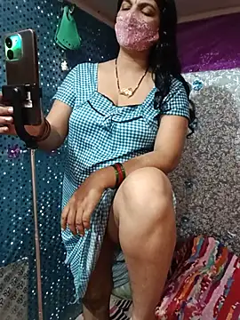 Priyanka_hot88 - Follow in Instagram