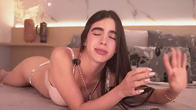 SolAvelar - Panty off, spread and fingering pussy🧁