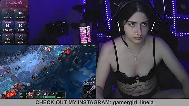 Gamergirl-Linela - LT Gets Shower Video