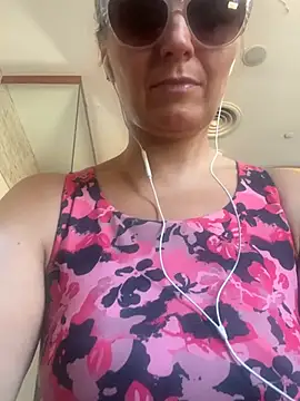 Anvessra - Show Tits