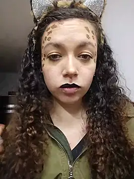 Ruby_diamonds - twerking on four