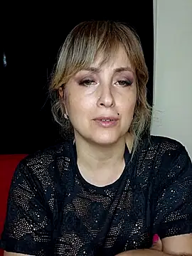 DesireSatler - Desnudo completo en público