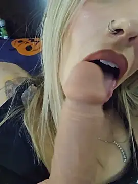 Ellieconradxo - Deepthroat tits out