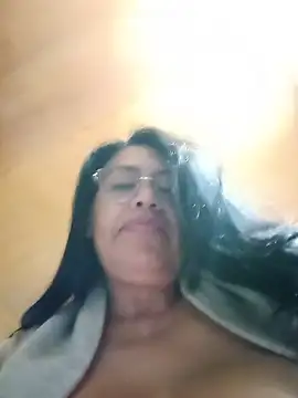 Emilif_ - Montar Almohada + Fingir Orgasmos