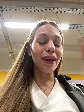Olivia_Jemison - Spread my pussy + touch my clit close