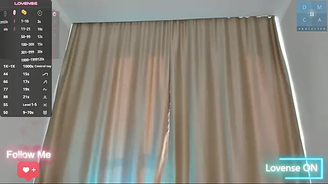 MinaDiamondd - breast tease