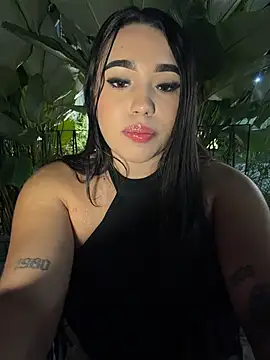 SofiaWildee - Flash boobs