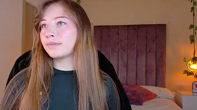 Dahlia_Rousse - 3 fingers in the ass, doggy style💞