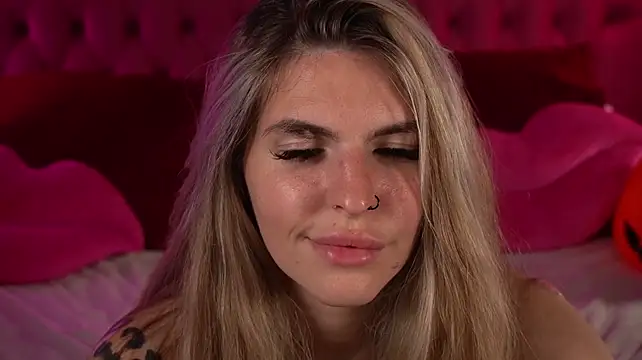 DanielaReign - sex machine in my pussy