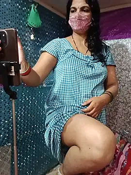 Priyanka_hot88 - Follow in Instagram
