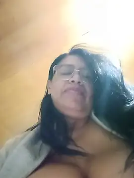 Emilif_ - Montar Almohada + Fingir Orgasmos