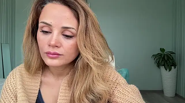 SayraPie - sexy bite my lip 🫦💕