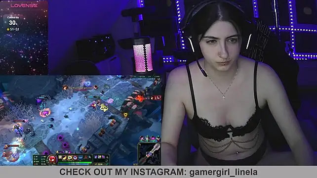Gamergirl-Linela - LT Gets Shower Video