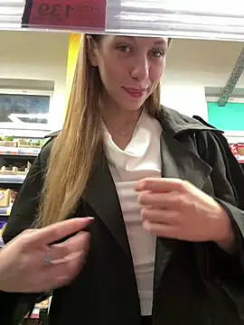 Olivia_Jemison - Spread my pussy + touch my clit close