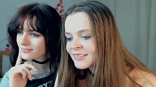 KrystalTrudel - play with saliva like snowball