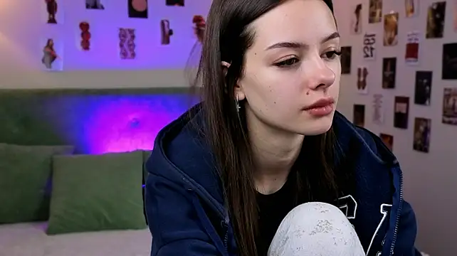Kiara_beauty - take off the sweater