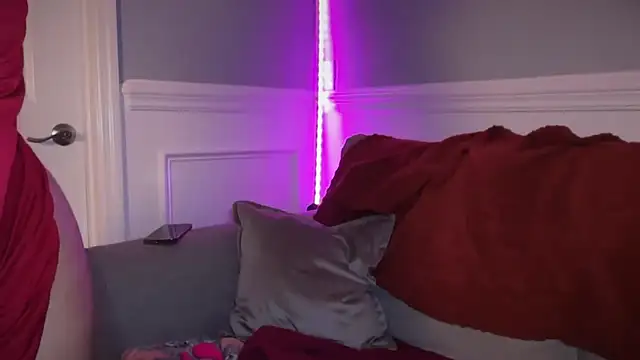 SashaEstrella - lush ON