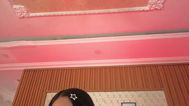 Eli_Sanders - Zoom nipless