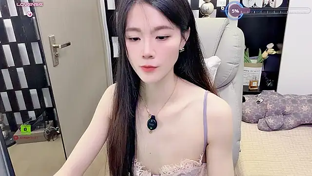Yueyue-MM - 假男友摩擦妹妹1分钟