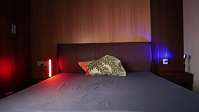 VikkiLustfull - MAKE ME CUM