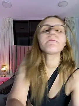 Aliison_Smith - doggy style, and leave my ass red😈