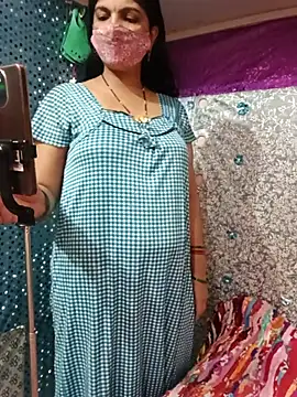 Priyanka_hot88 - Follow in Instagram