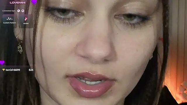 KatarinaHeaven - gliterry cleavage