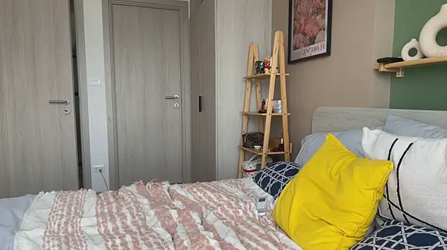 Anna_Six