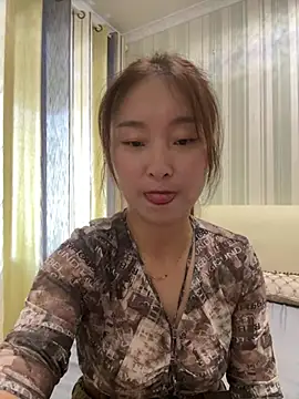Lianer_520 - 平台首秀，希望哥哥们多多支持莲儿！