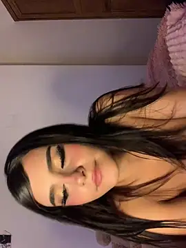Ivy-777 - Fingers in pussy