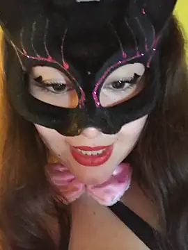 Conejita69n_n - Juego con mis pezones? 🔥
