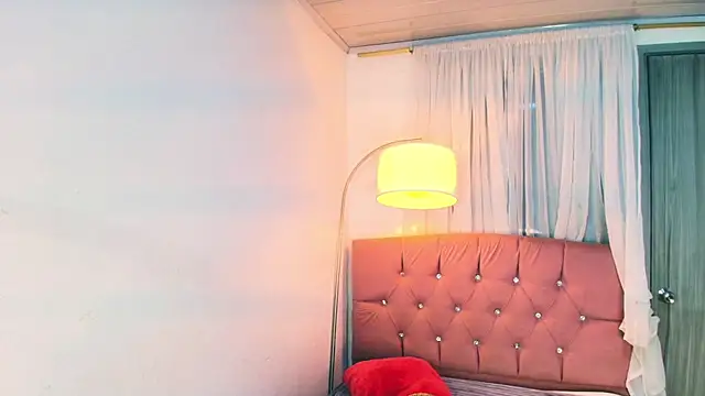 Candle_ll - Oil show