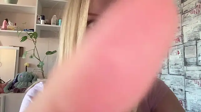 BivalentFalloff - Squeeze my ass close to camera