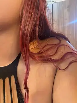 Cherry_rousse - mount dildo in shower