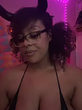 Nintendhoe - horny asf might game too