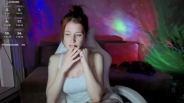 AmyFoxy - Show Off Dat ASS Hottie
