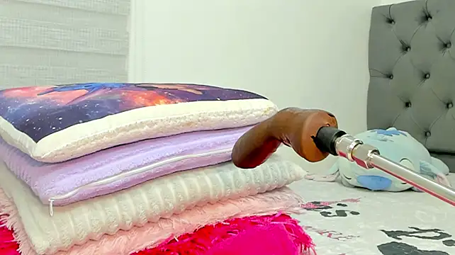 Elizabeth_18_ - BIG SQUIRT