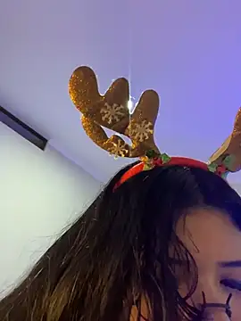 Cannella_0 - Aceite en las tetas y nalgas