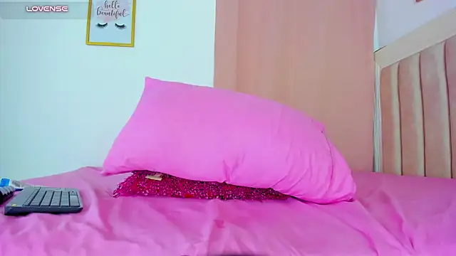 Fabianacutee - fingers in my pussy