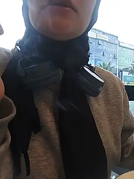 MisyonerNur - Dışarıda göğüslerini aç 😅