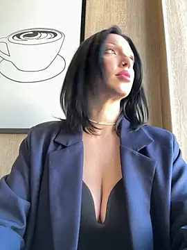 RoxySantaMonica - BIG hot boobs in nipple clamps💣