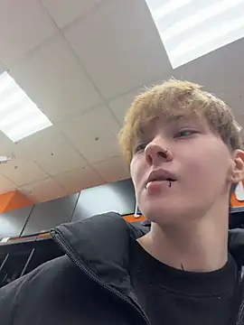 IceMur - I fuck myself with a toy and masturbate