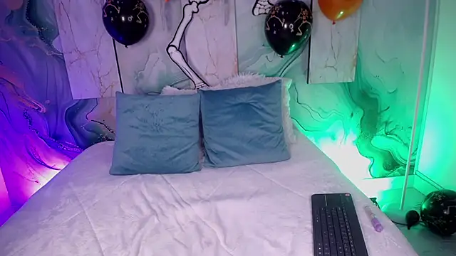 MylaDreams - show boobs