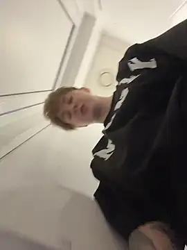 IceMur - I fuck myself with a toy and masturbate