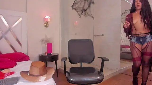 Sky_Collins_ - oil on my Boobies